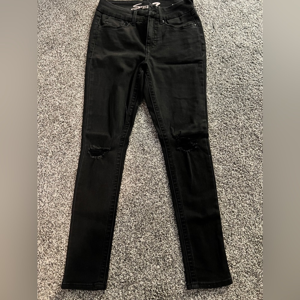 Seven7 Jeans — Tummyless — Size 4

❤️Part of 5 for $15 Event